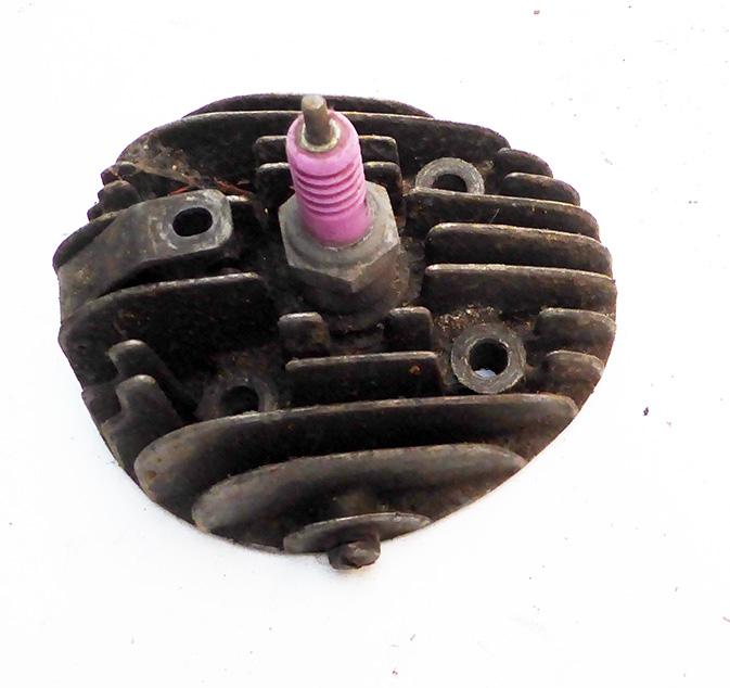 Cylinder head orig. Quickly T Cylinder head orig. Quickly T