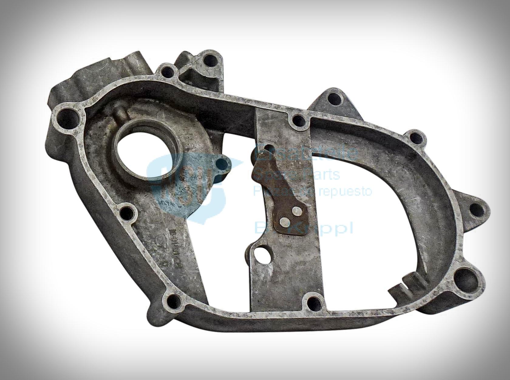 Crankcase centre section Crankcase centre section